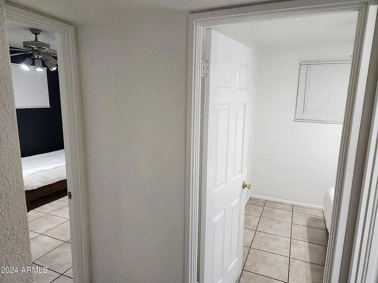 1445 E Hudson Dr — Photo 4