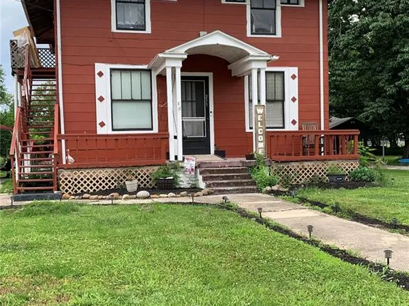 233 S Division St, Du Quoin, IL 62832
