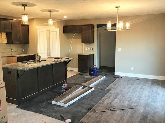 3rd image of 3581 Jamesfield Dr