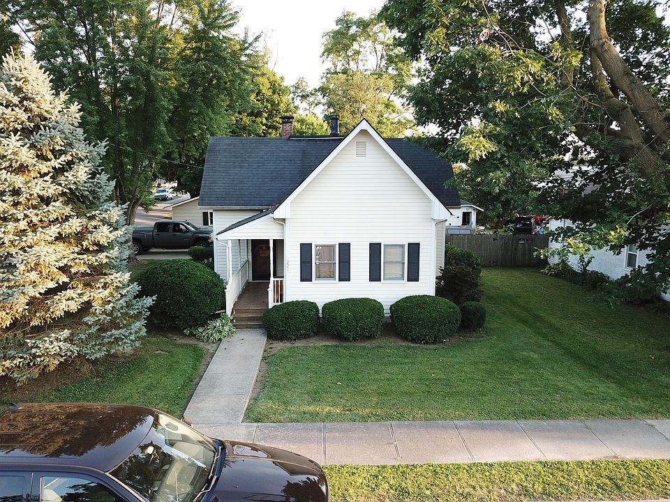 1st image of 221 E North St