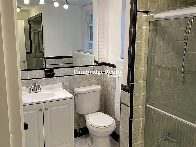143 Washington Cir #2 — Photo 7