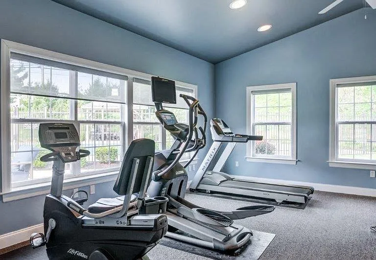 Emerald Pointe Townhomes — Photo 19