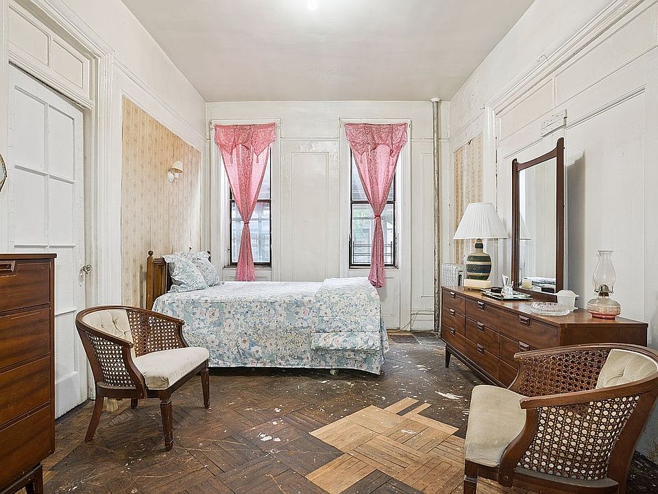 2nd image of 303 W 122nd St APT 3