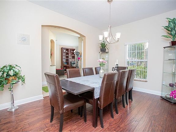 5th image of 2610 Lookout Ln