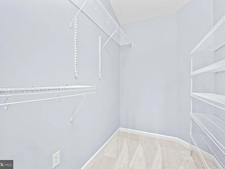 7621 River Rd — Photo 42