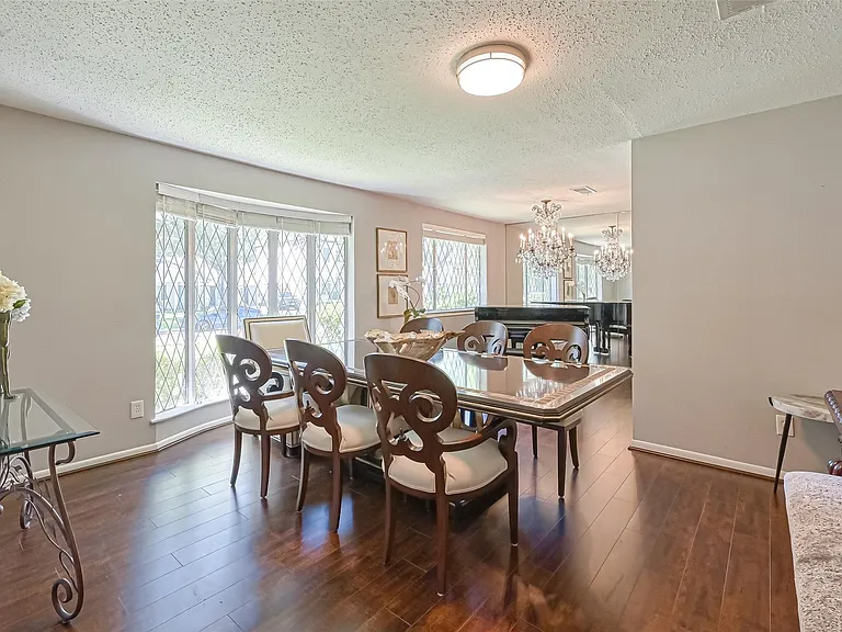 13914 Saint Marys Ln — Photo 5
