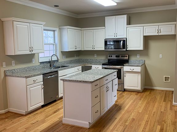 3rd image of 5533 Seafarer Ct