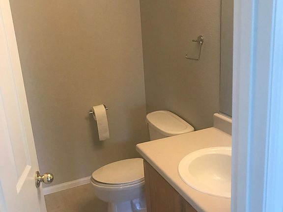 4th image of 21066 E 39th Ave