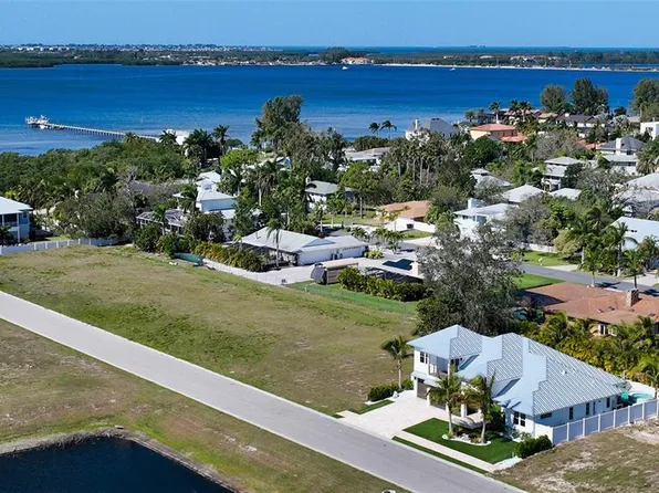 8001 20th Pl W, Bradenton, FL 34209