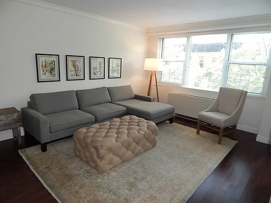 Sold by Sotheby's International Realty | media 11