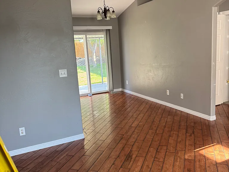 534 Hailee Ave — Photo 7
