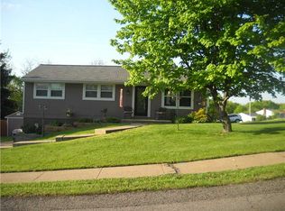 218 Scottsdale Dr, Coraopolis, PA 15108