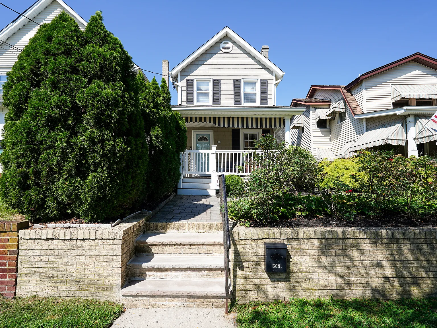 3 bed, 1.5 bath, $2,650 — Photo 1