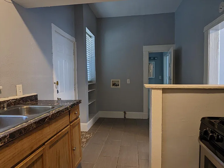 1115 N Crawford St #2 — Photo 4