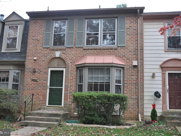 5405 New London Park Dr, Fairfax, VA 22032