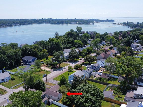 2nd image of 117 Waterbury Avenue