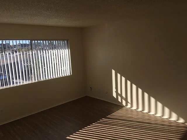 46th Street Villas — Photo 3