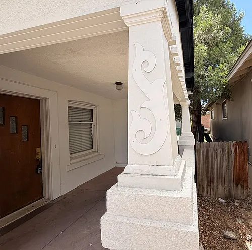 319 Thoma St Photo 1