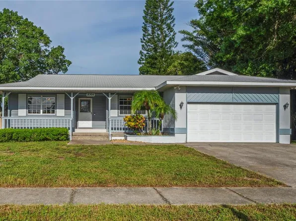 2305 Sugarbush Dr, Holiday, FL 34690