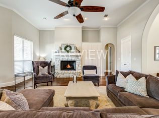 4208 Oak Park Ct, Fort Worth, TX 76109