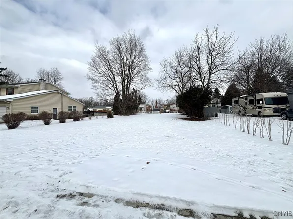 193 Perrine Ave #63, Auburn, NY 13021