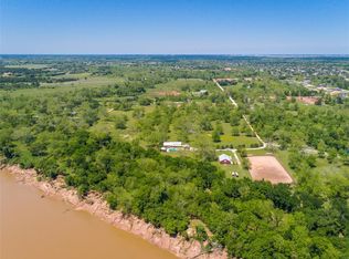 2955 Bowser Rd, Weston Lakes, TX 77441