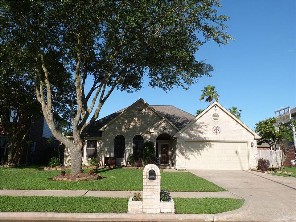 1st image of 1006 Park Green Dr