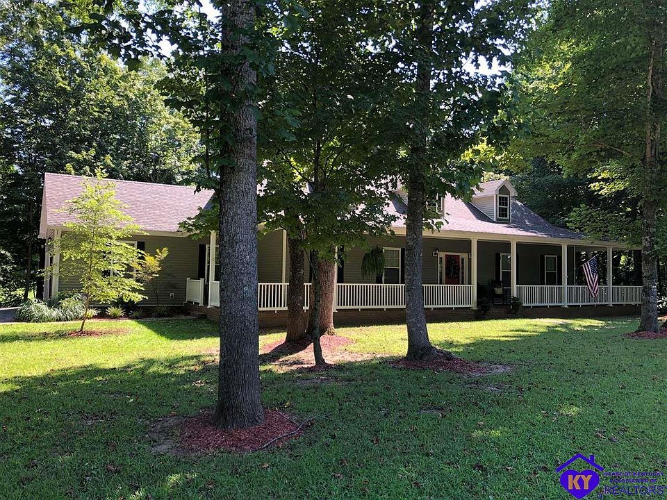 1st image of 555 Woodland Trl
