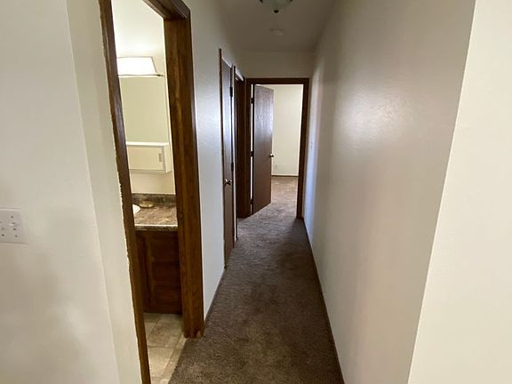 3rd image of 1502 E Gateway Cir S APT 101