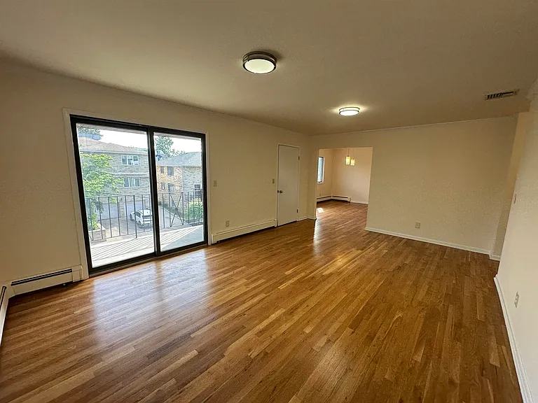407 Jane St #2 — Photo 7