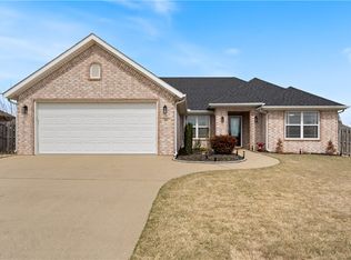 201 Halleck Coach Rd, Centerton, AR 72719