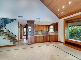 5901 SW 94th St, Pinecrest, FL 33156