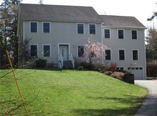 43 Emerald Dr, Hampden, ME 04444