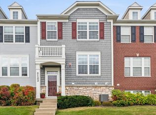 2122 Saipan Dr, Glenview, IL 60026