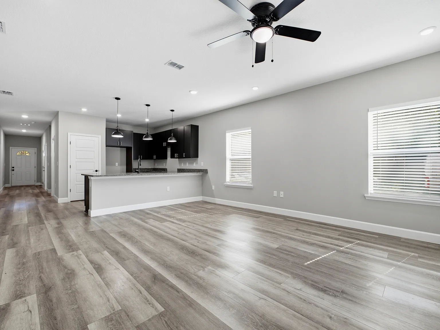 3 bed, 2.5 bath, 1558 sqft, $1,750 — Photo 3