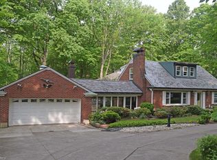 9932 Gardenside Dr, Waite Hill, OH 44094