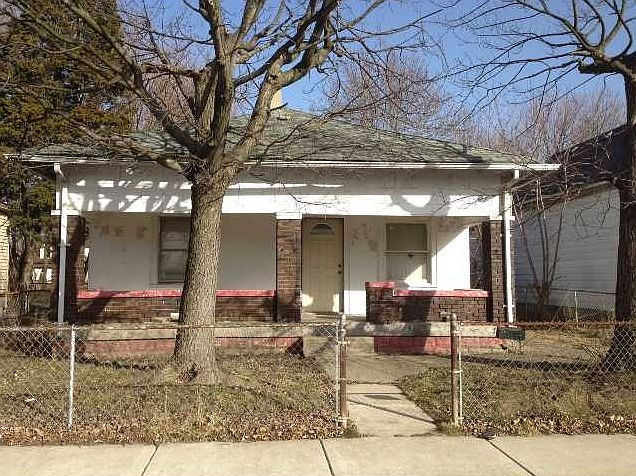 2nd image of 407 S Temple Ave