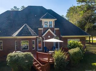 143 Isle Of Pines Rd, Mooresville, NC 28117