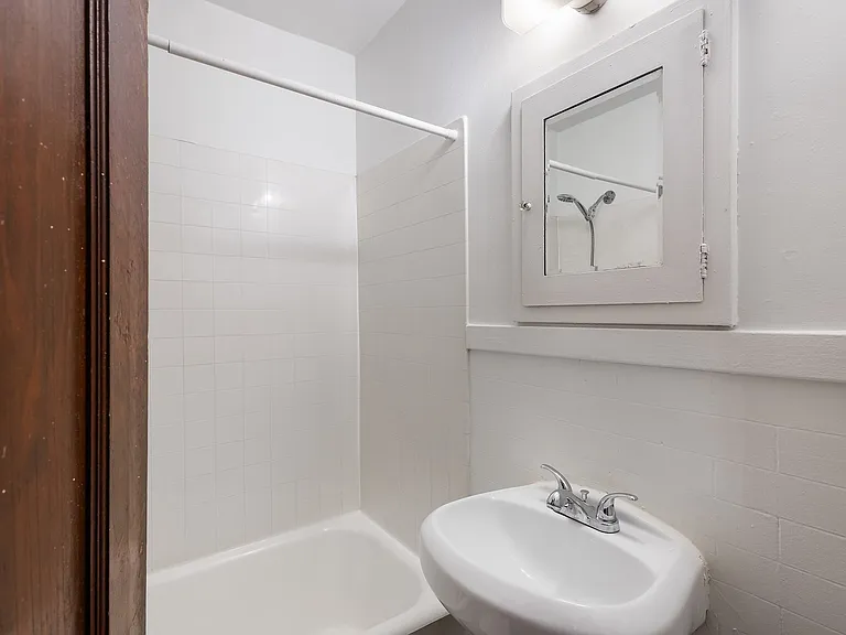 East Evans Apartments — Photo 66