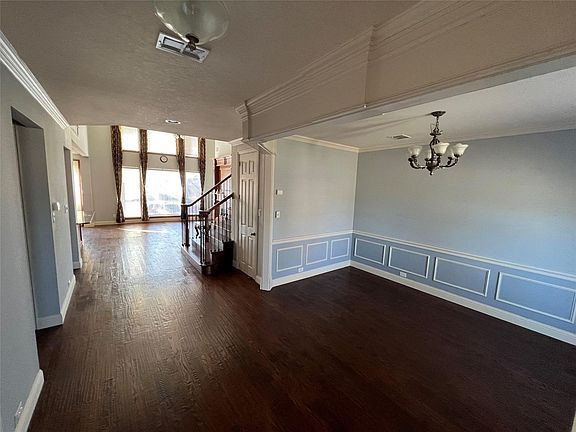 2nd image of 1801 Saint Johns Ave