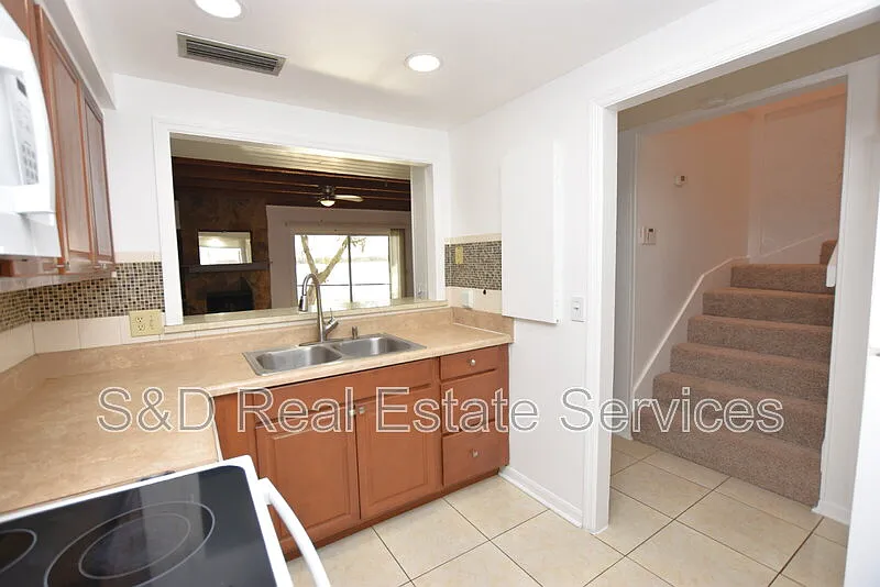 2 bed, 2.0 bath, 1500 sqft, $1,500 — Photo 3