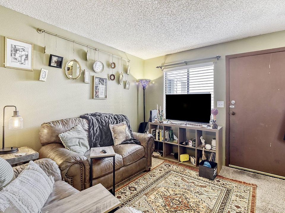 1st image of 1705 Heatheridge Rd #H-305