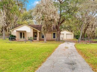 17803 River Oaks Rd, Damon, TX 77430