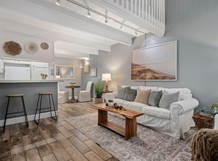 220 Elm Ave APT 19, Carpinteria, CA 93013