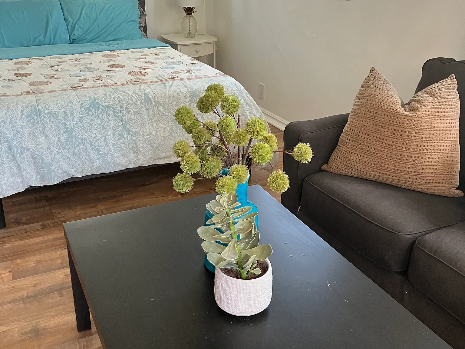 Studio, 440 sqft, $2,695 — Photo 3