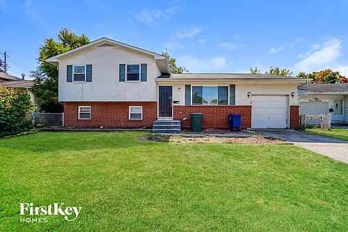 1225 Oakfield Dr N Photo 1