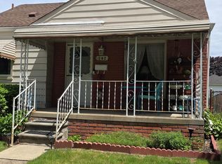 742 Mayflower Ave, Lincoln Park, MI 48146