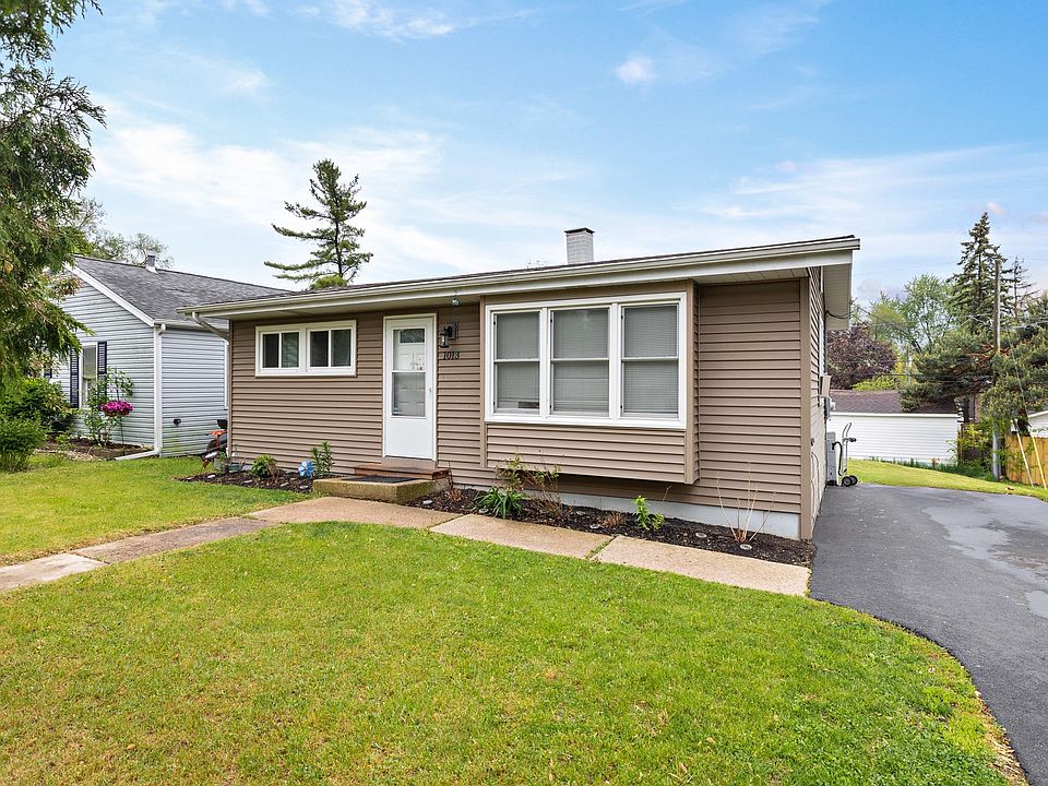 1st image of 1013 Oakwood Dr