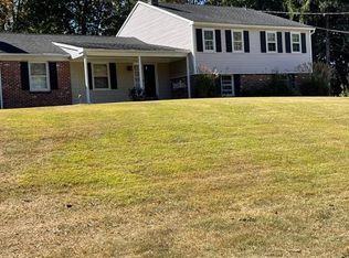 14 Castle Rock Dr, Havertown, PA 19083