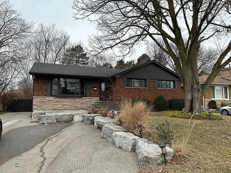 2415 Edith Ave — Photo 3